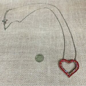 ‎Silver Red Crystal Heart Necklace